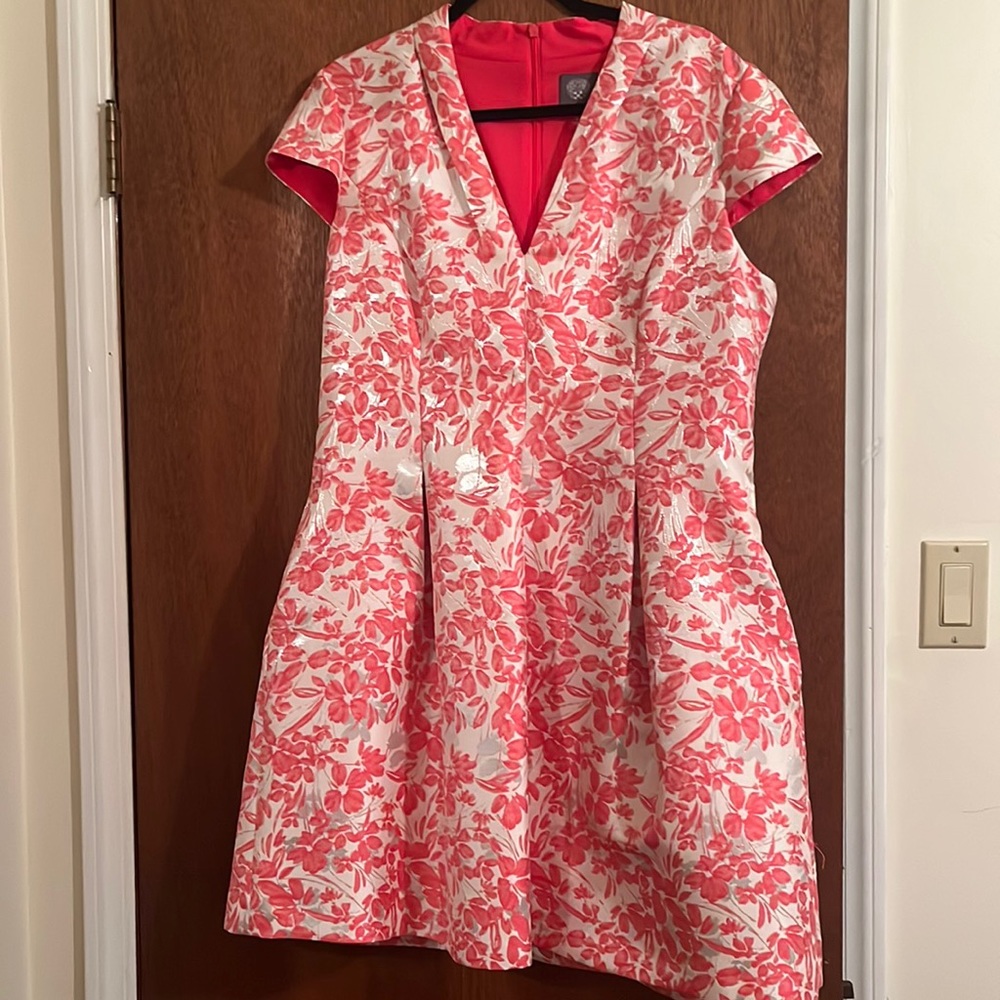 Vince Camuto EUC dress